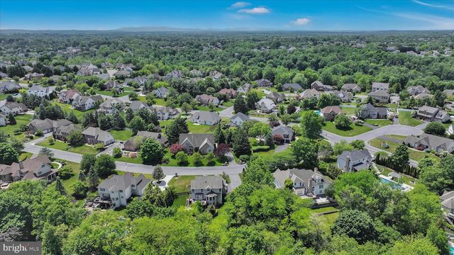 5 WOBURN ABBEY AVE, Camp Hill, PA 17011