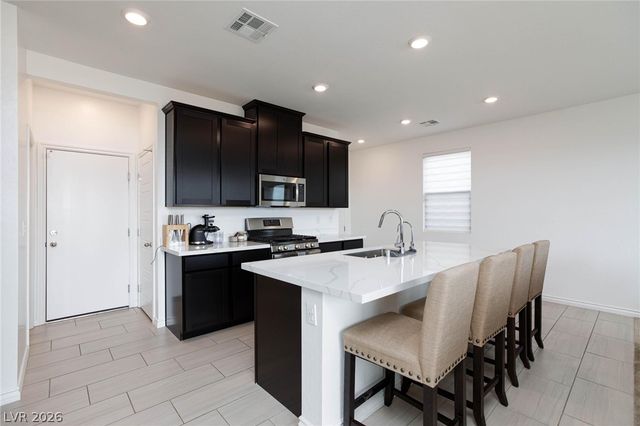 7792 Vino Vranec Court, Las Vegas, NV 89113
