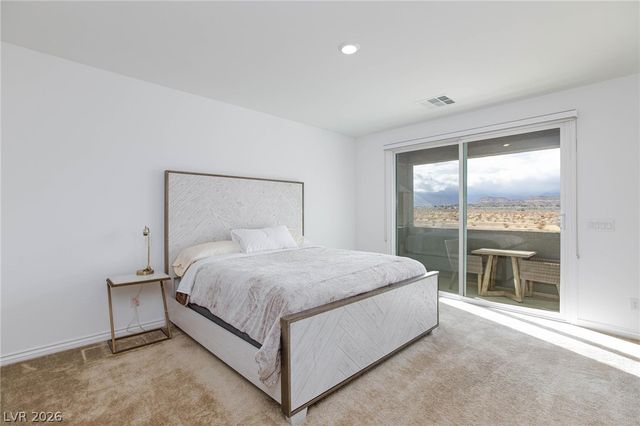 7792 Vino Vranec Court, Las Vegas, NV 89113
