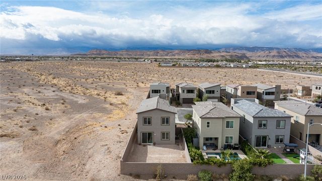 7792 Vino Vranec Court, Las Vegas, NV 89113