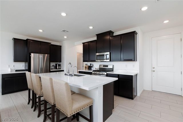 7792 Vino Vranec Court, Las Vegas, NV 89113