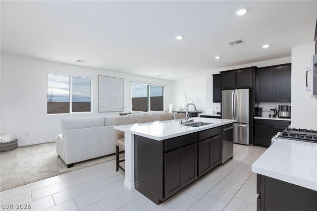 7792 Vino Vranec Court, Las Vegas, NV 89113