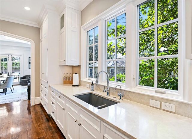 369 Pine Tree Drive NE, Atlanta, GA 30305