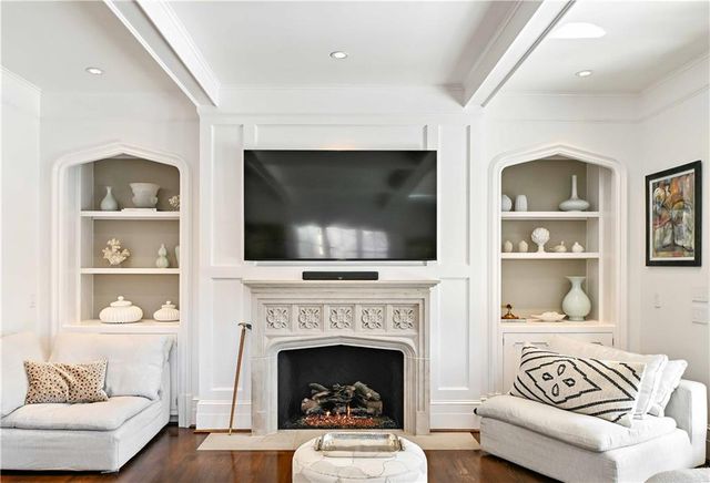 369 Pine Tree Drive NE, Atlanta, GA 30305
