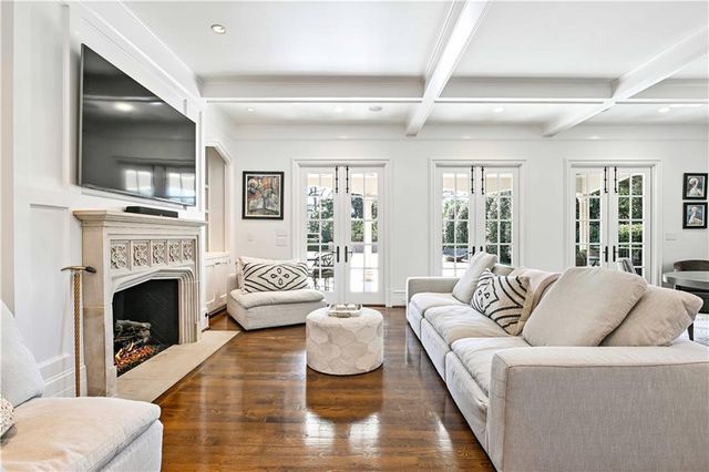 369 Pine Tree Drive NE, Atlanta, GA 30305