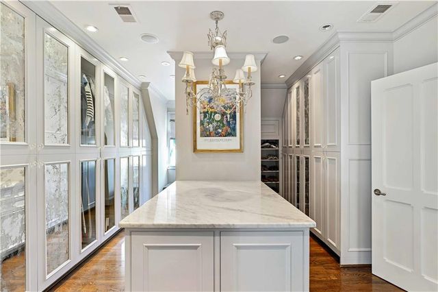369 Pine Tree Drive NE, Atlanta, GA 30305