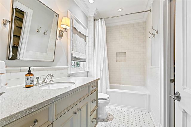 369 Pine Tree Drive NE, Atlanta, GA 30305