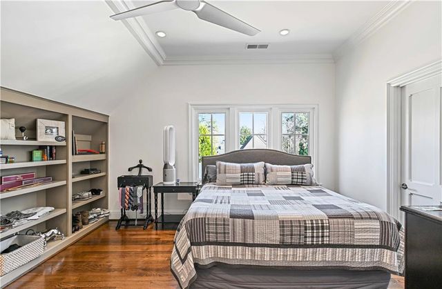 369 Pine Tree Drive NE, Atlanta, GA 30305