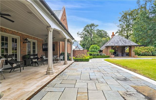 369 Pine Tree Drive NE, Atlanta, GA 30305