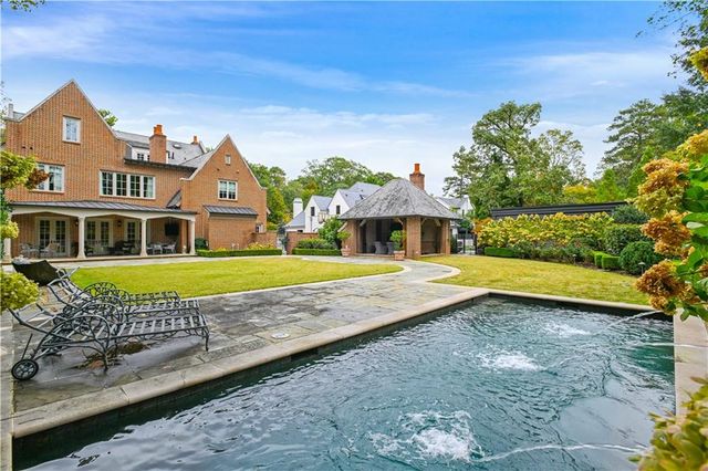 369 Pine Tree Drive NE, Atlanta, GA 30305