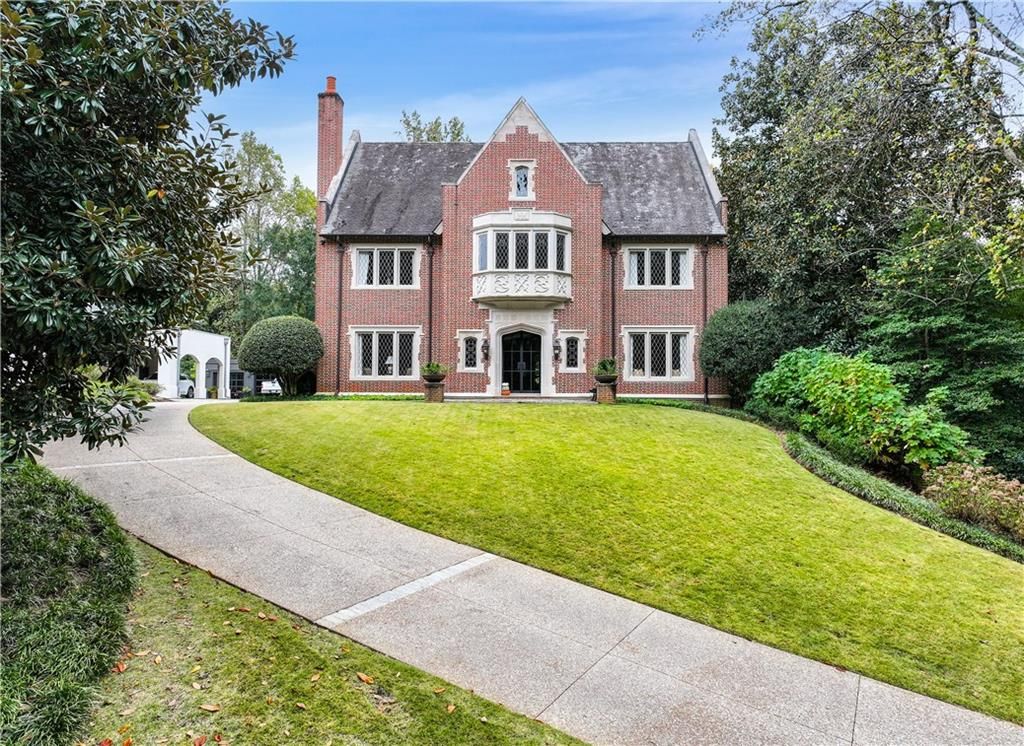 369 Pine Tree Drive NE, Atlanta, GA 30305