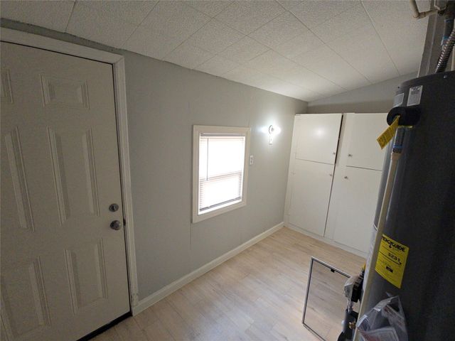 2705 S Crockett Street, La Marque, TX 77568