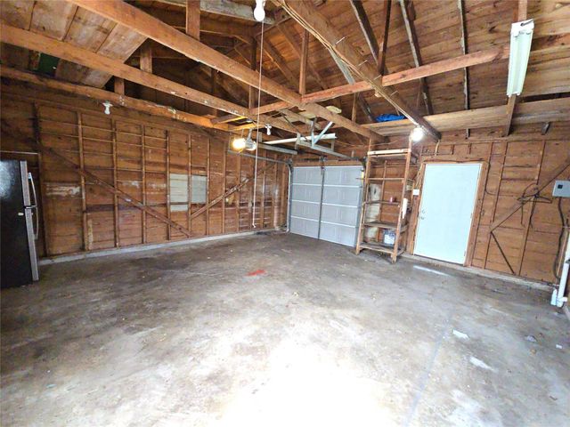 2705 S Crockett Street, La Marque, TX 77568