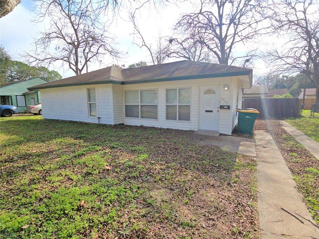2705 S Crockett Street, La Marque, TX 77568