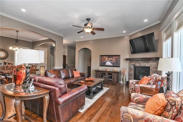 215 S Canyon Drive, Olathe, KS 66061