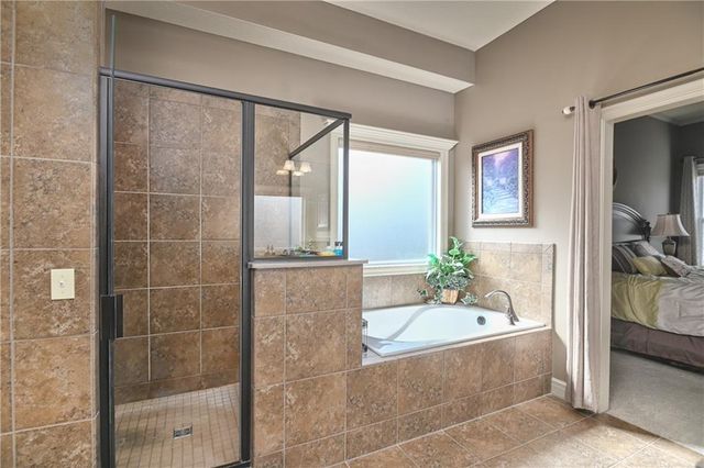 215 S Canyon Drive, Olathe, KS 66061