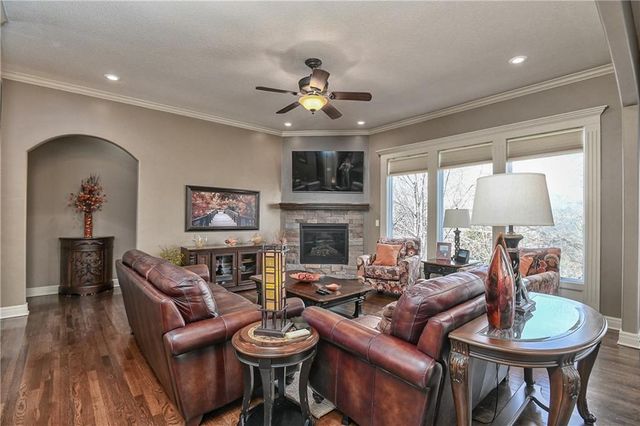 215 S Canyon Drive, Olathe, KS 66061