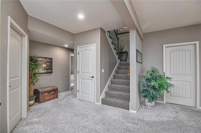 215 S Canyon Drive, Olathe, KS 66061