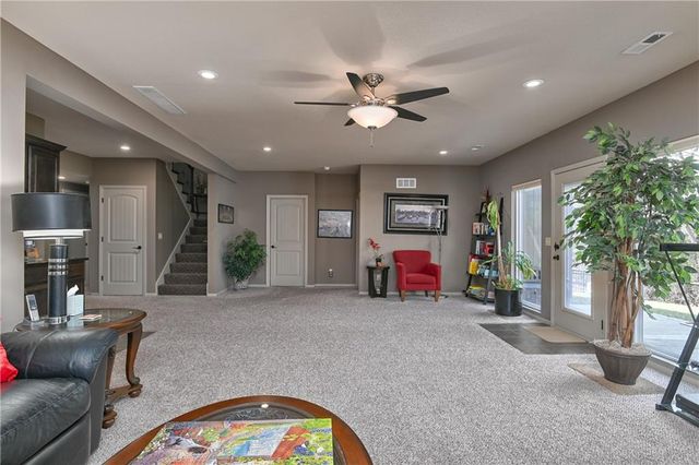 215 S Canyon Drive, Olathe, KS 66061