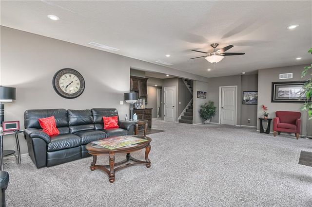 215 S Canyon Drive, Olathe, KS 66061