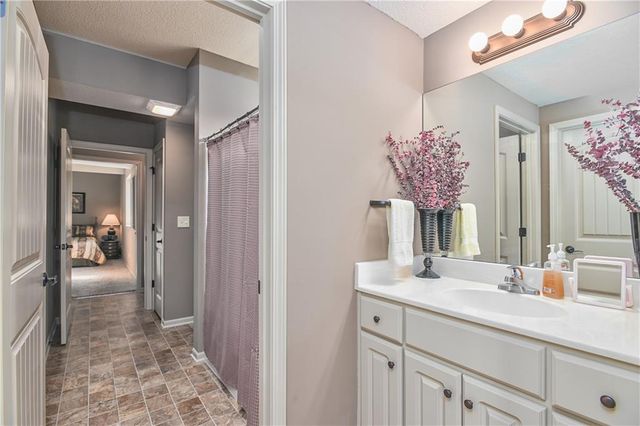 215 S Canyon Drive, Olathe, KS 66061