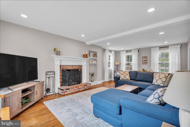 111 OLD ORCHARD RD, Cherry Hill, NJ 08003