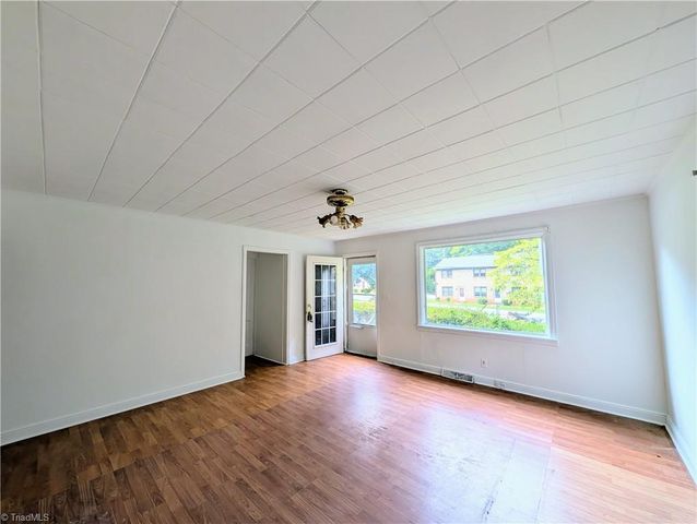 1514 Glenside Drive, Greensboro, NC 27405
