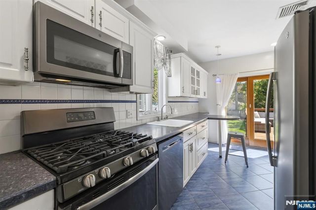 370 Demarest Avenue, Oradell, NJ 07649