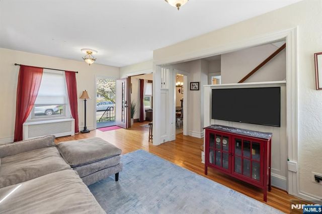 370 Demarest Avenue, Oradell, NJ 07649
