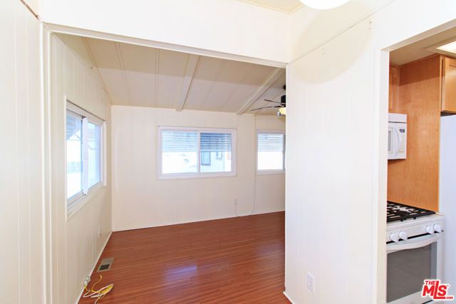 11250 Playa Street 106, Culver City, CA 90230