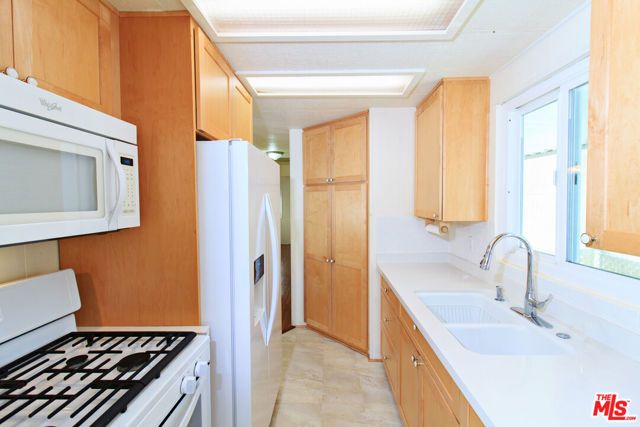 11250 Playa Street 106, Culver City, CA 90230