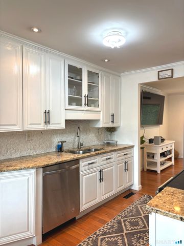 70 Webster Court, Newington, CT 06111
