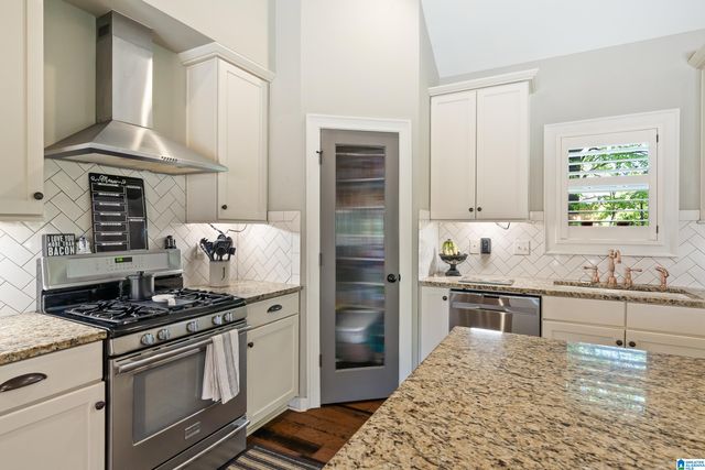 301 KILKERRAN LANE, Pelham, AL 35124