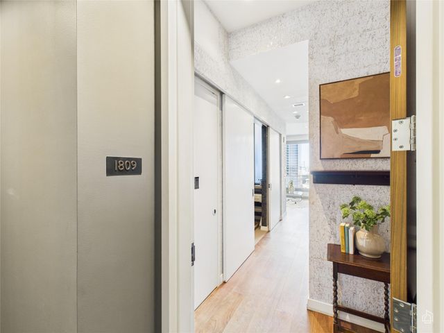 210 Lavaca ST 1809, Austin, TX 78701