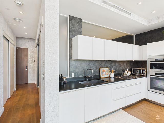 210 Lavaca ST 1809, Austin, TX 78701