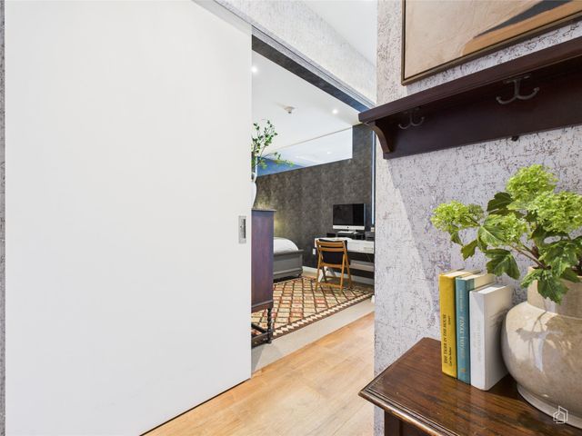 210 Lavaca ST 1809, Austin, TX 78701