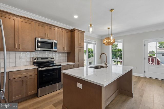 21 CHRISTMAN ST, Phoenixville, PA 19460