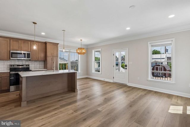 21 CHRISTMAN ST, Phoenixville, PA 19460