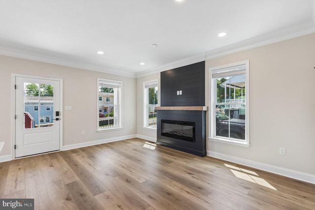 21 CHRISTMAN ST, Phoenixville, PA 19460