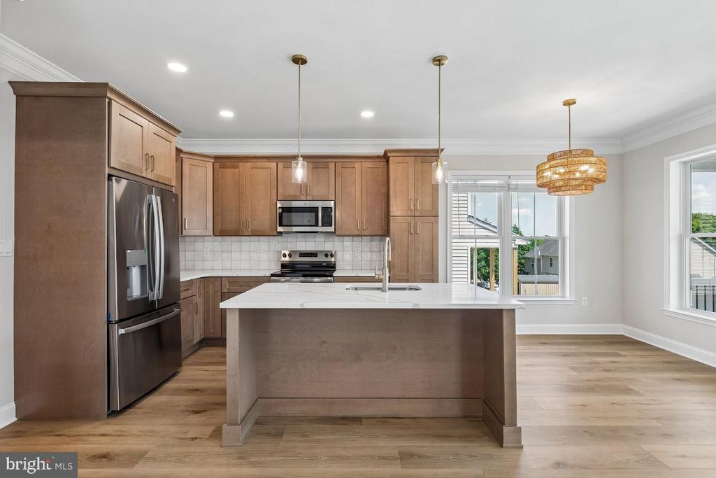 21 CHRISTMAN ST, Phoenixville, PA 19460