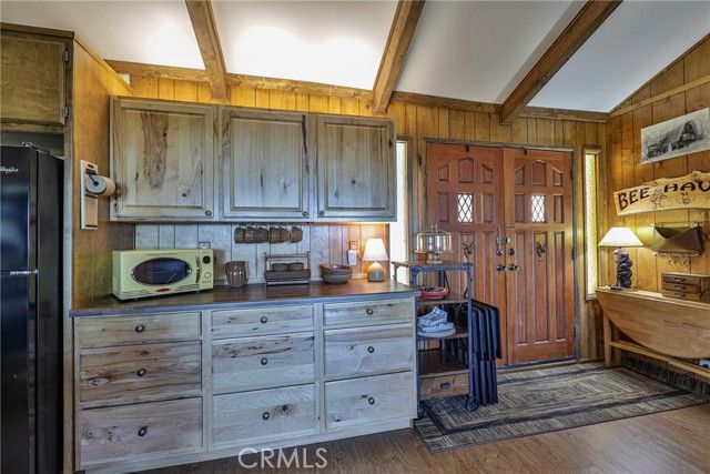 24694 Bernard, Crestline, CA 92325