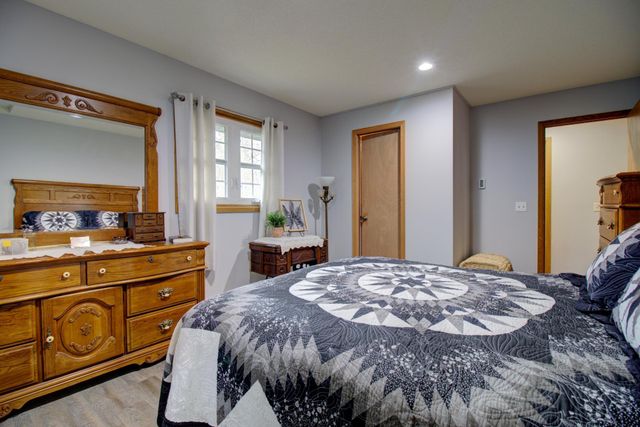 31963 Hillcrest Lane, Elizabeth Twp, MN 56537