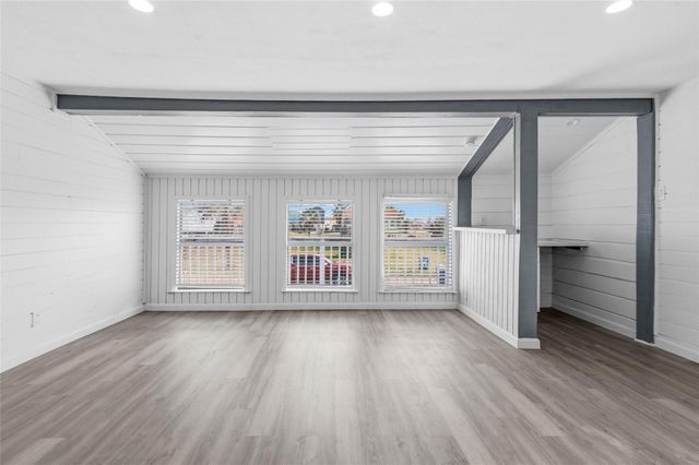 416 Seabean Street, Surfside Beach, TX 77541