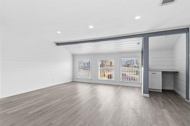 416 Seabean Street, Surfside Beach, TX 77541