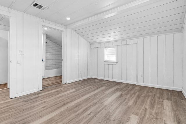 416 Seabean Street, Surfside Beach, TX 77541