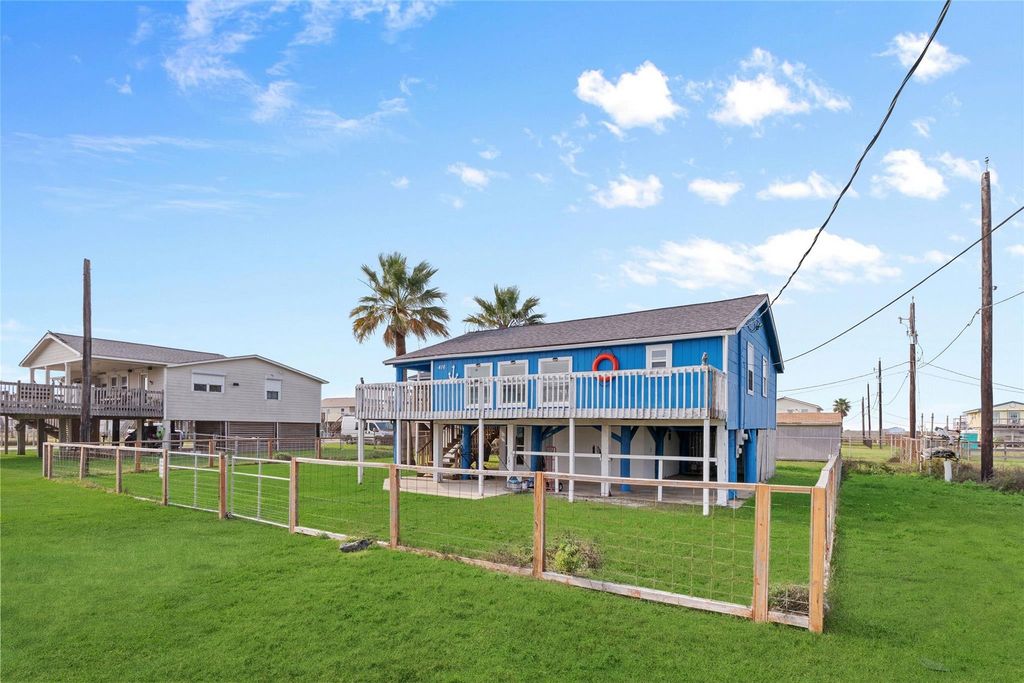 416 Seabean Street, Surfside Beach, TX 77541