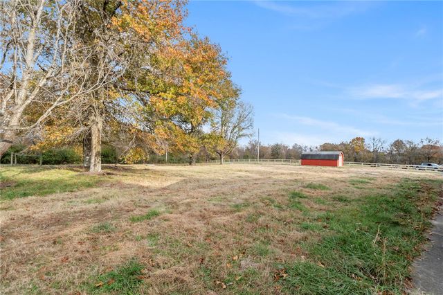 20846 Ar-16, Siloam Springs, AR 72761