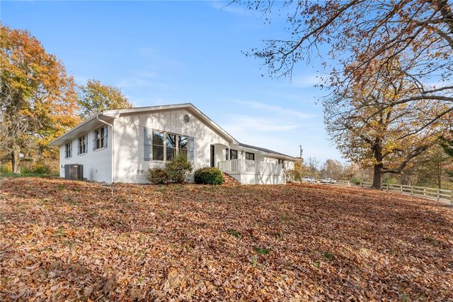 20846 Ar-16, Siloam Springs, AR 72761