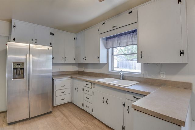 114 S 6th Street, Midlothian, TX 76065