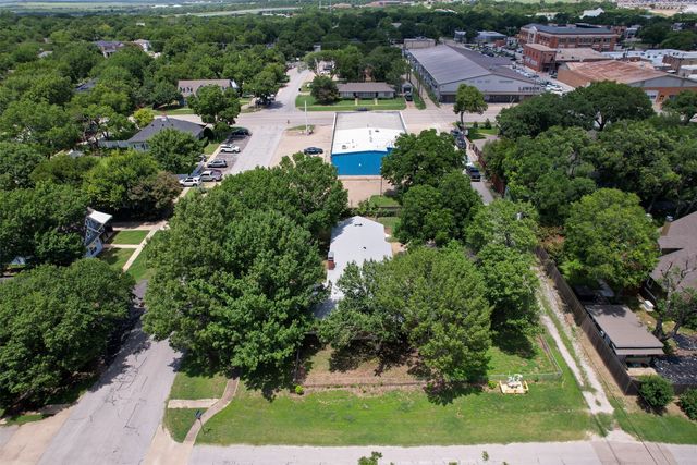 114 S 6th Street, Midlothian, TX 76065